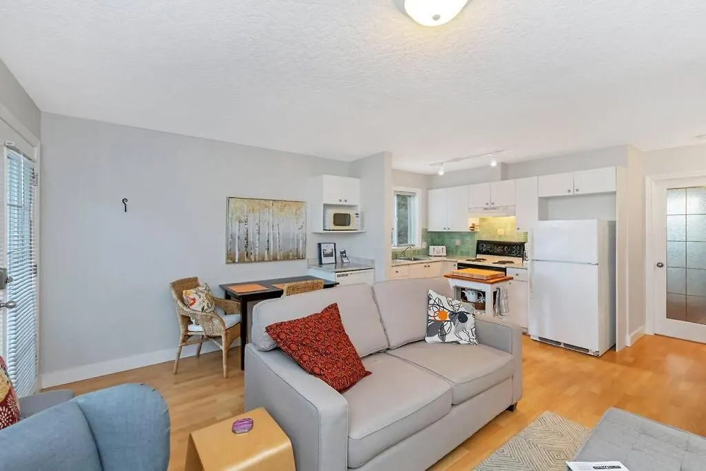 Meadow Park Apartment Victoria