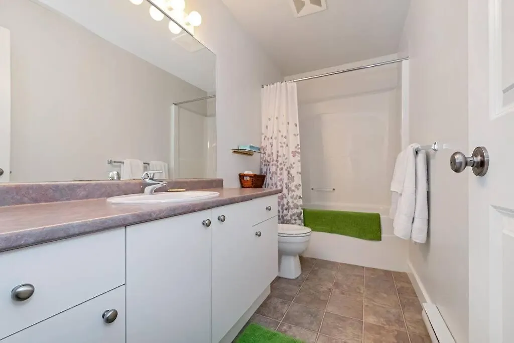 Meadow Park Apartment Victoria