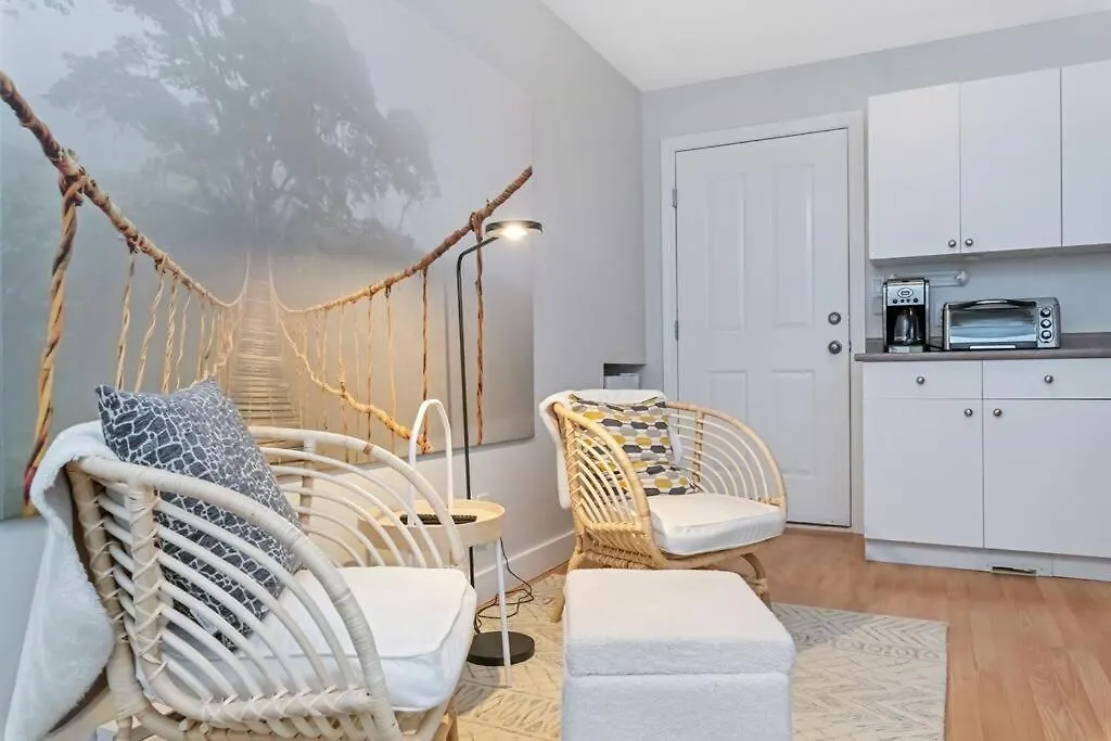 Meadow Park Apartment Victoria