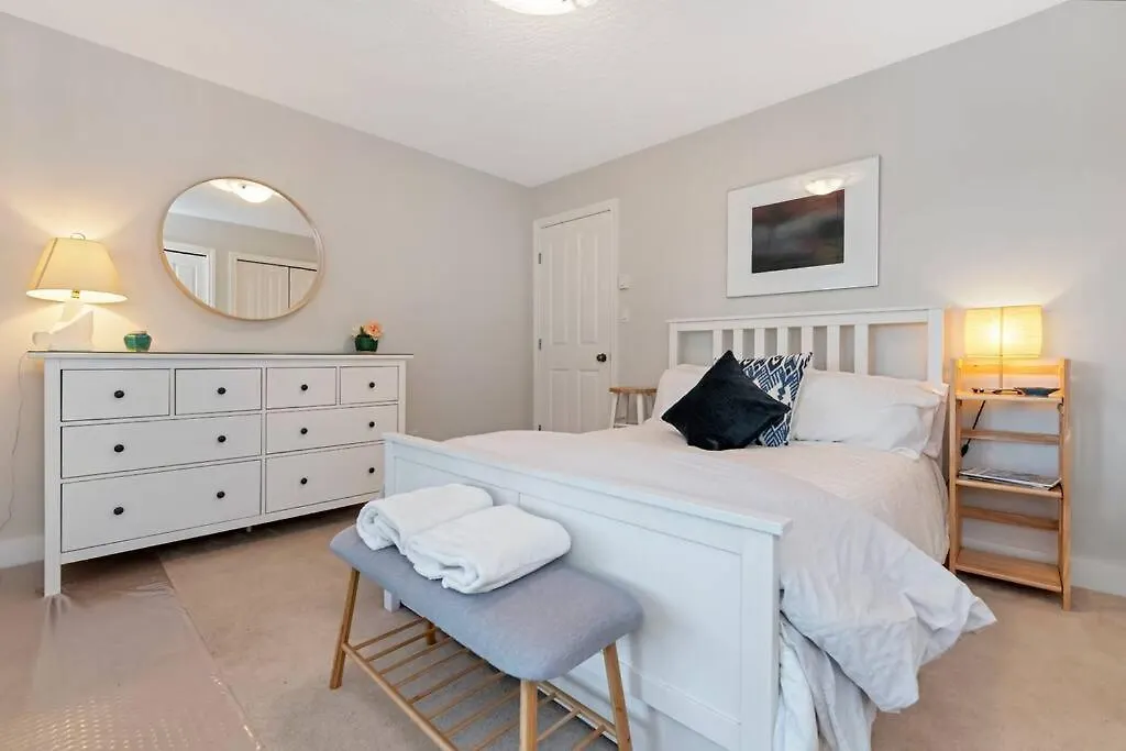 Meadow Park Apartment Victoria